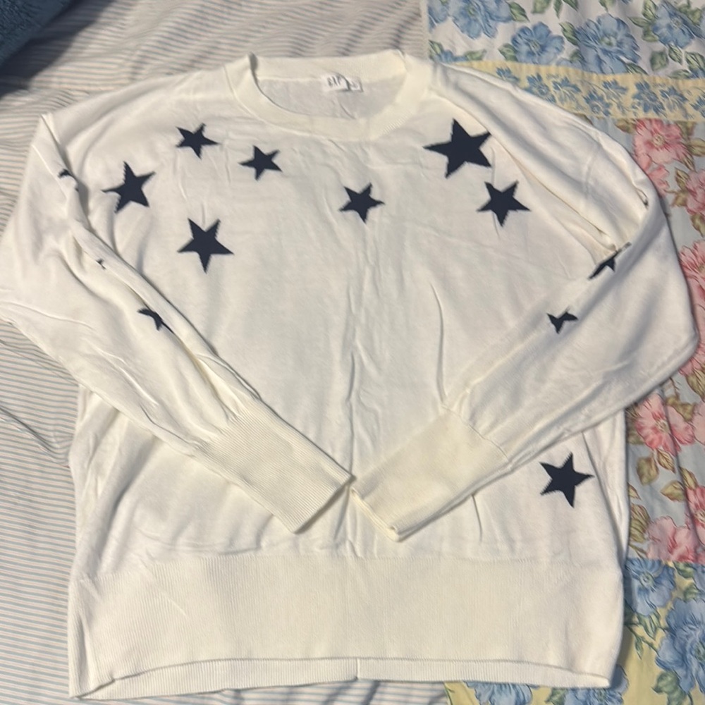 Gap lightweight sweater. Very soft. NWOT.